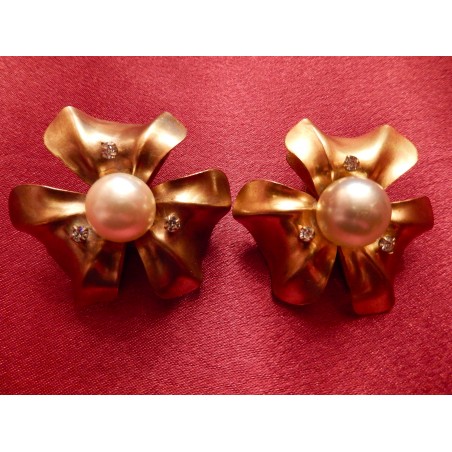 Boucles d'oreilles prototype Chanel "Perle et fleur"