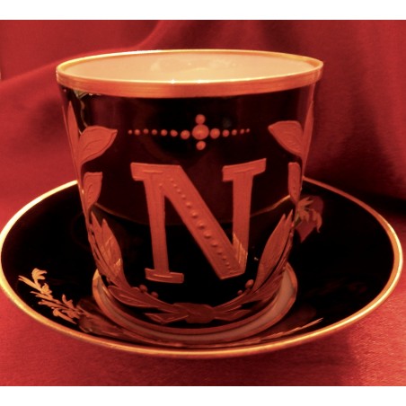 Tasse à café manufacture impériale de Sévres au chiffre de l'Empereur