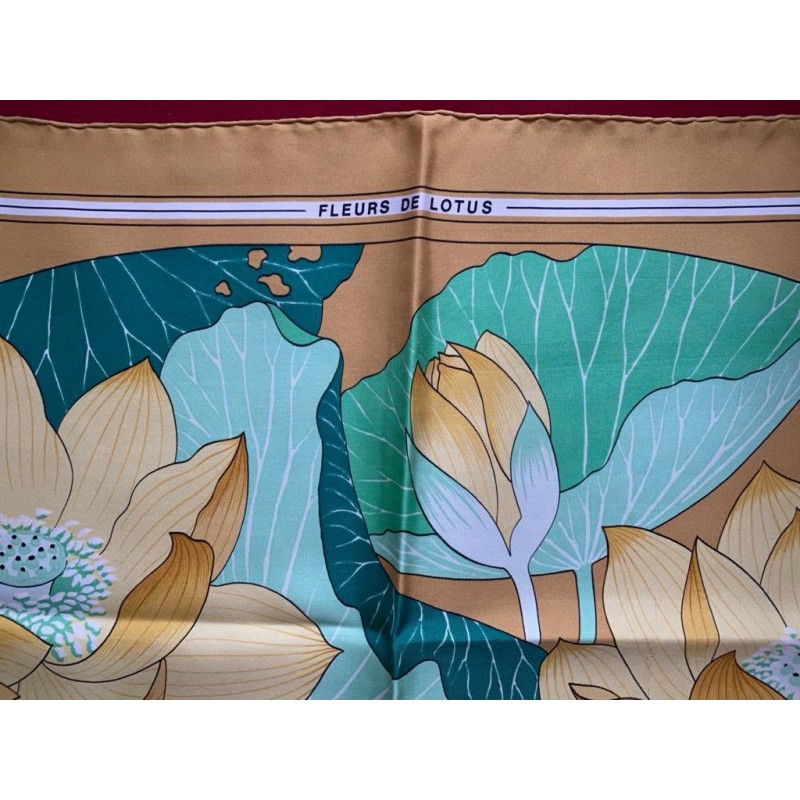 Foulard laine rouge fleur | Christine Laure