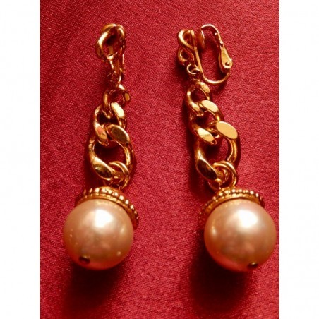 Boucles d'oreilles ateliers Chanel "Chaine et perle"