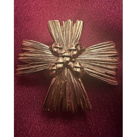 Broche pendentif Yves Saint Laurent Croix