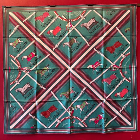 Carré foulard Hermès Couvertures et tenues d ejour double face