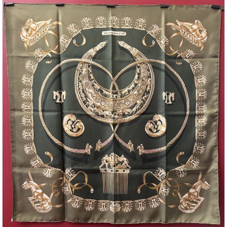Carré foulards Hermès Les cavaliers d'or