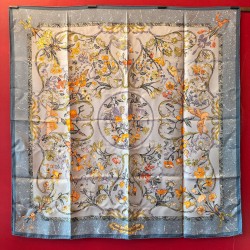 Carré foulard Hermès...