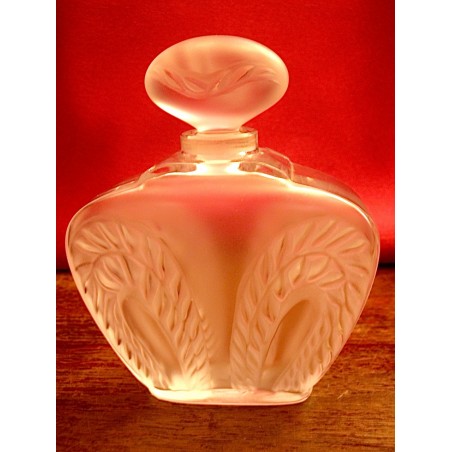 Flacon de parfum Lalique